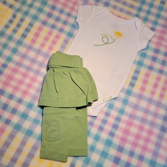 THE CHILDREN'S PLACE 🌞 NWOT Adorable Sunshine "BUSY BEE" Bodysuit Onesie NB - Picture 9 of 16